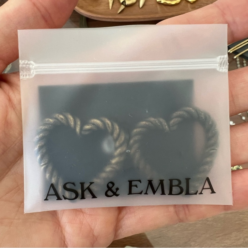 Ask & Embla Rapunzel rope heart hangers - Picture 6 of 7